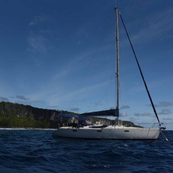 tuamotus makatea voilier excursions charters location voile polynesie